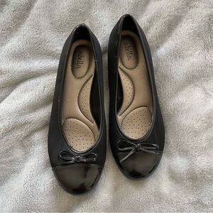 Black Ballet Flats